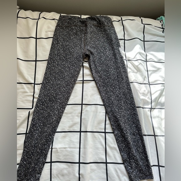 These are athleta girl leggings size 14 - Picture 1 of 2